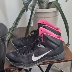 Nike Pink and Black Sneakers